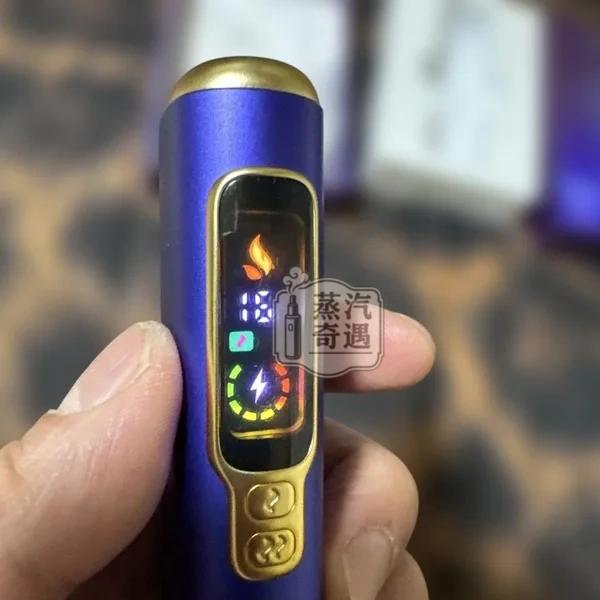 手拿HiTASTE-F2二次加熱主機-紫色展示屏幕實拍